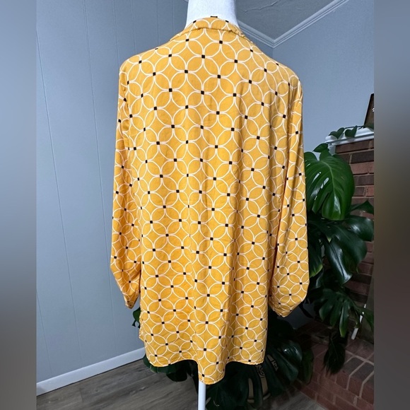 🛍️Adrienne Vittadini Roll up sleeve V-neck blouse with cute pockets size large - Picture 7 of 9